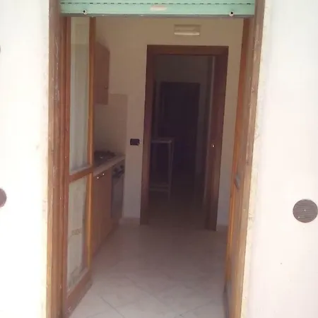 Casa Vacanze Emilia בית נופש אצ'יארולי